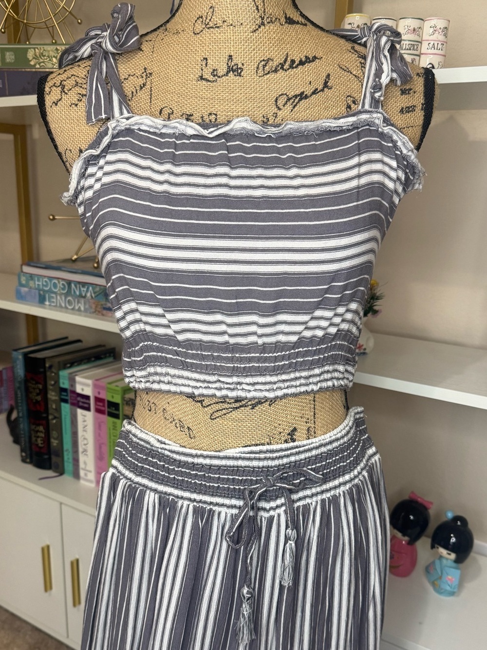 Kiwi & Punch Grey and White Matching Set - Pants and Crop Top